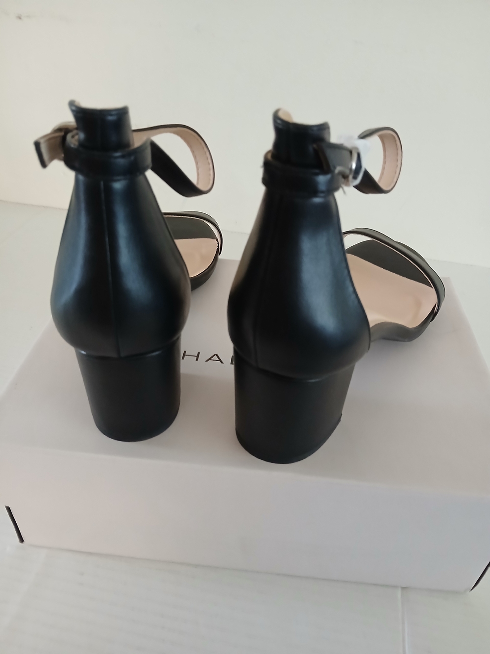 Halston Heritage Size 9 Black Ankle-Strap Block Heel Sandals $45 - Picture 2 of 9